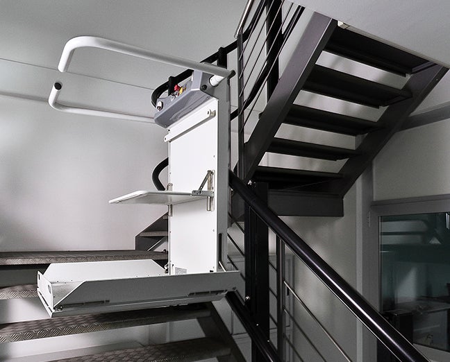 servoscala a piattaforma ce