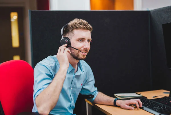 man in stannah contact assitance Thank you for contacting Stannah Stairlifts in the USA.