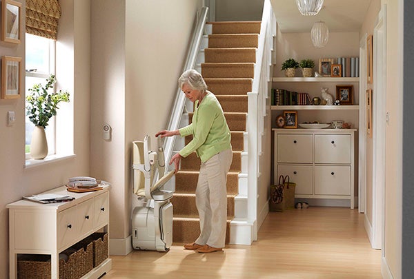 La maintenance d'un monte-escalier Stannah