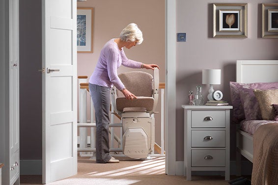 Le siège se plie et se déplie facilement