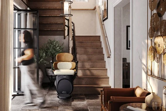 cat staircase with curve with stairlift on